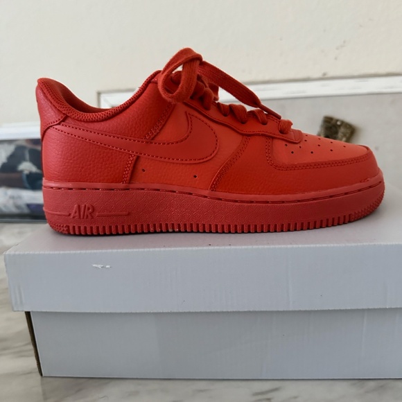 Women's Nike Air Force 1 '07 in Mantra Orange - Picture 8 of 14